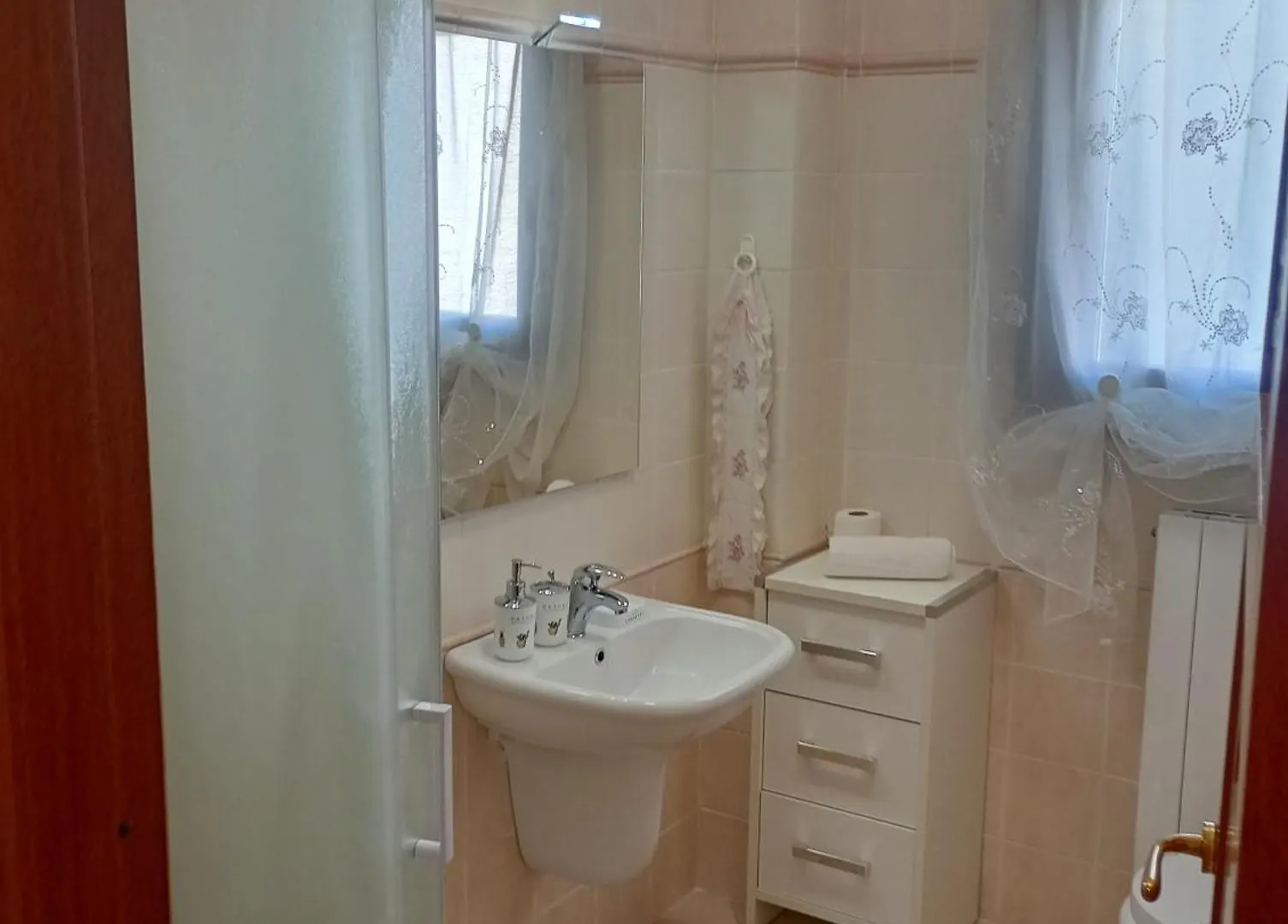 La Casa Di Rossella Nel Cuore Della Citta , Downtown Spacious Apartment オルビア イタリア